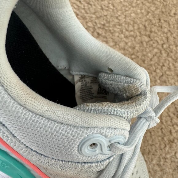 Nike Women's React Infinity Run Flyknit 2 Blue Tint Lava Glow Size 8.5 - Picture 9 of 16